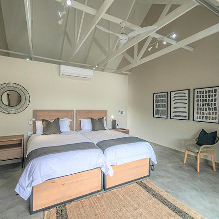 Little Kubu Lodge Hoedspruit Exterior photo