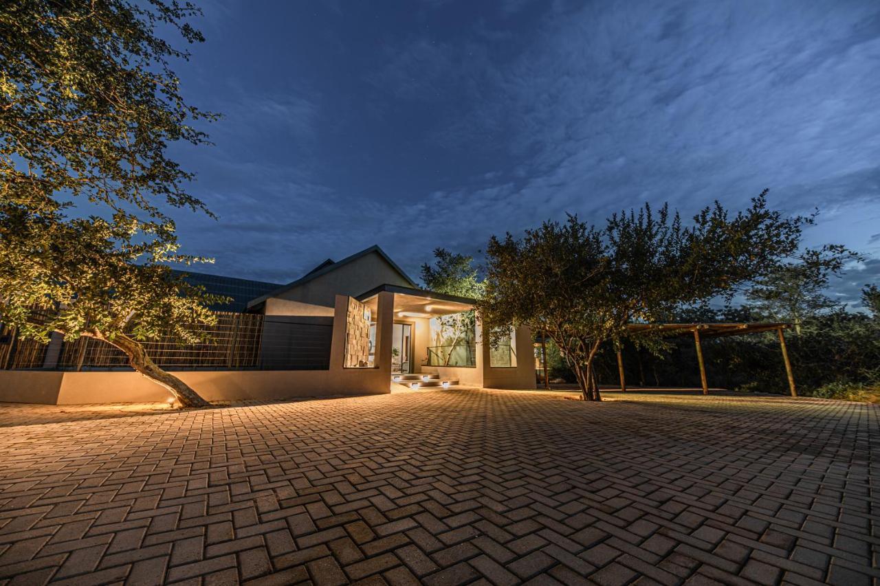 Little Kubu Lodge Hoedspruit Exterior photo
