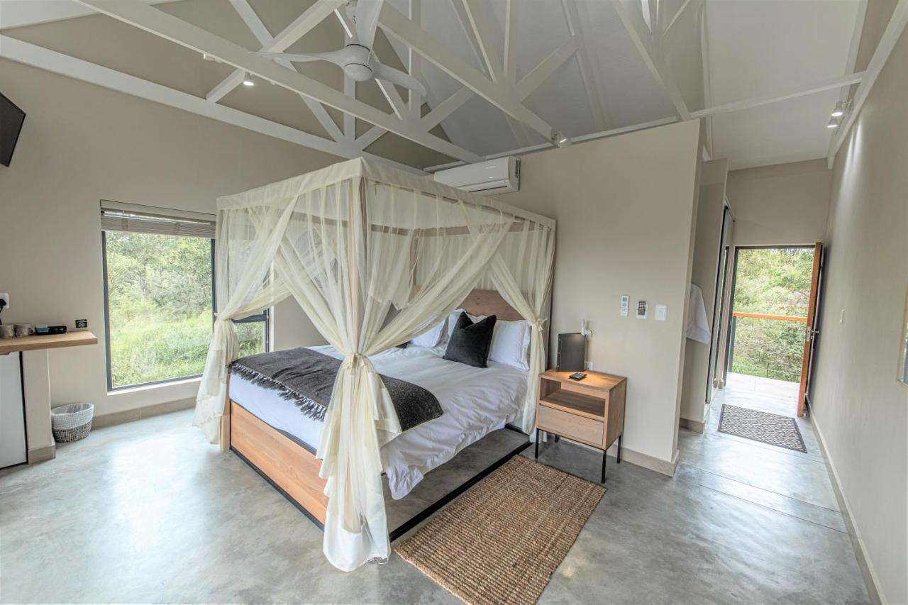 Little Kubu Lodge Hoedspruit Exterior photo