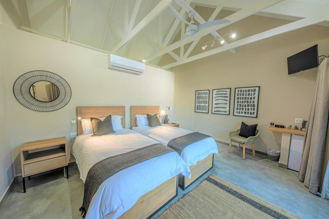 Little Kubu Lodge Hoedspruit Exterior photo