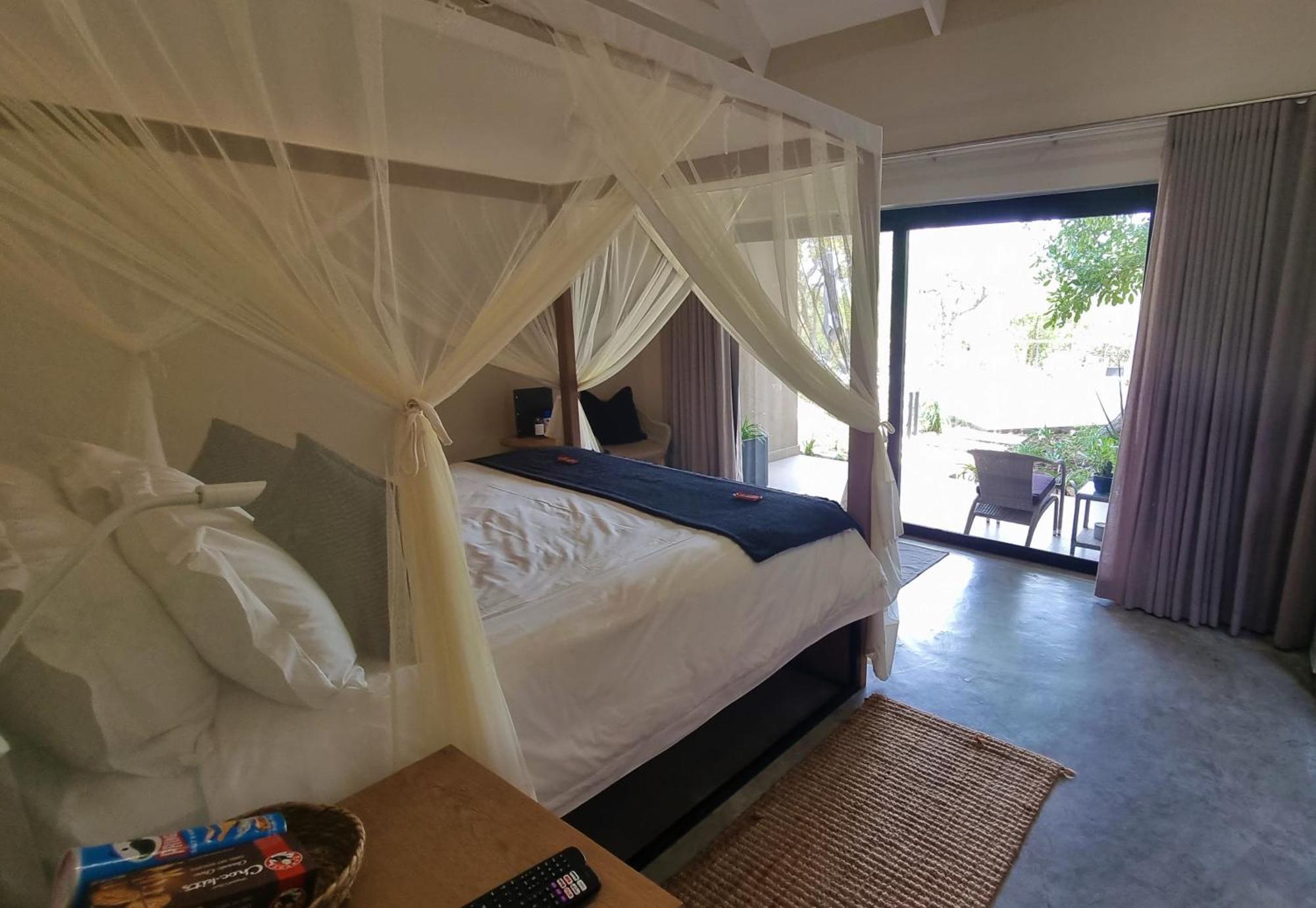 Little Kubu Lodge Hoedspruit Exterior photo