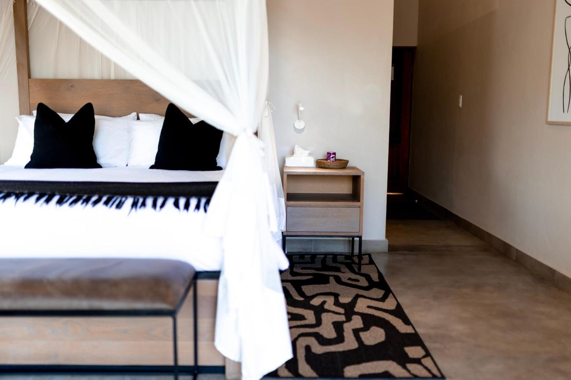 Little Kubu Lodge Hoedspruit Exterior photo
